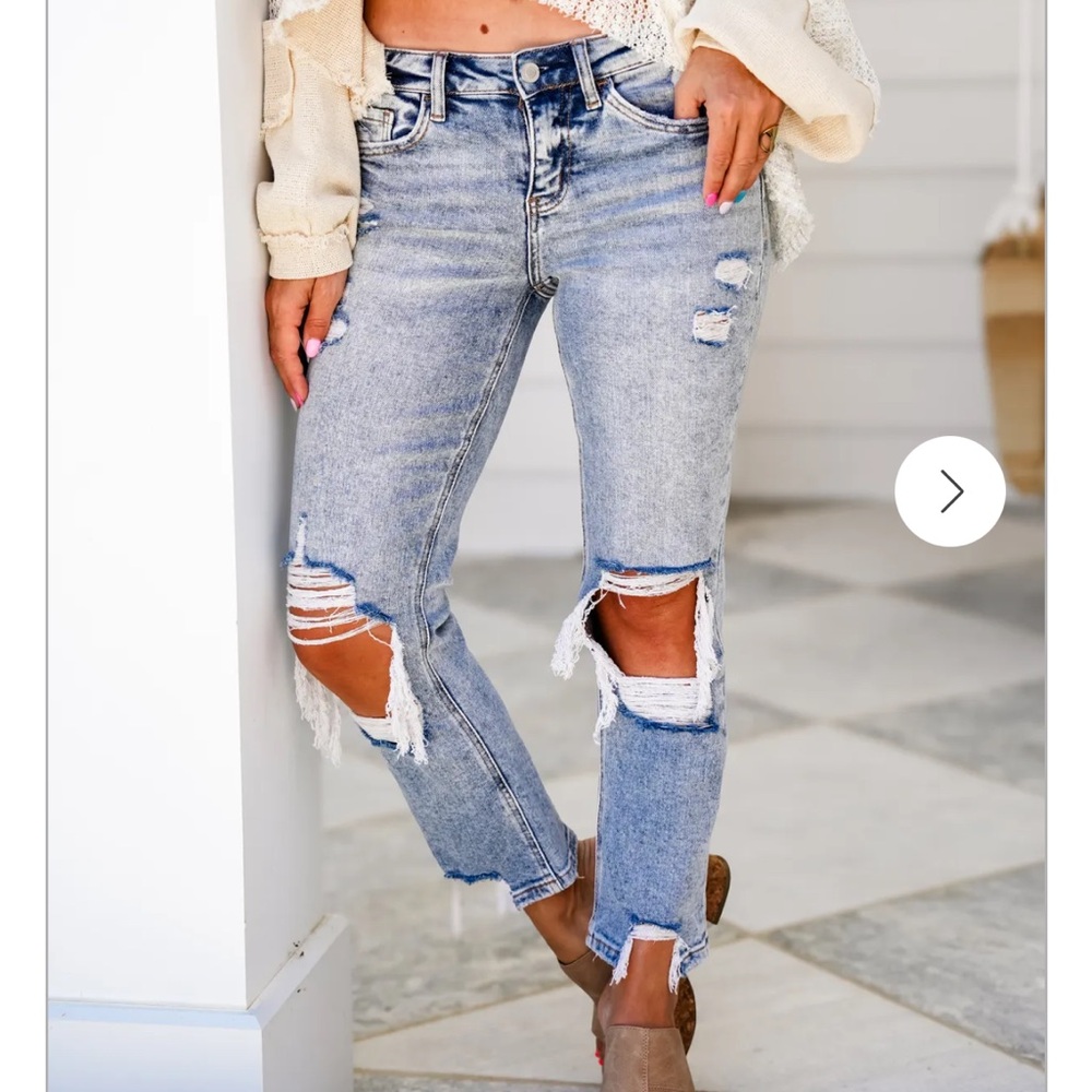 Lovervet Love at First Sight Mid Rise Acid Wash Cropped Straight Leg Jeans
